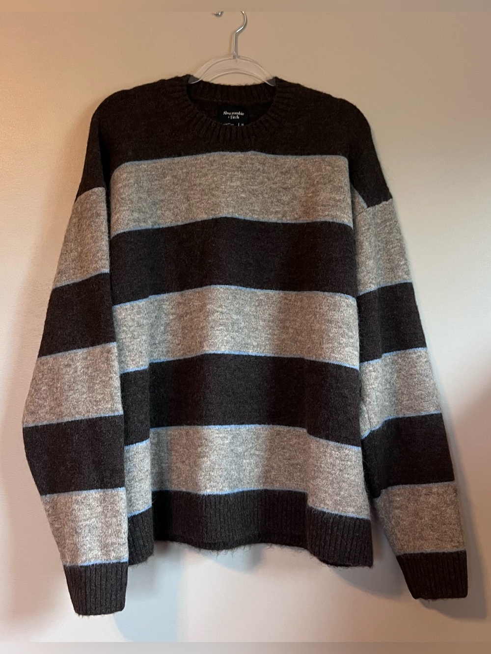 NWT A&F Essential Crew Sweater - size XL